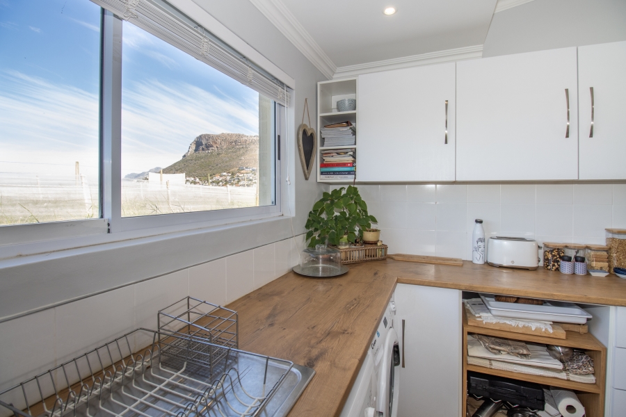 To Let 2 Bedroom Property for Rent in Fish Hoek Western Cape